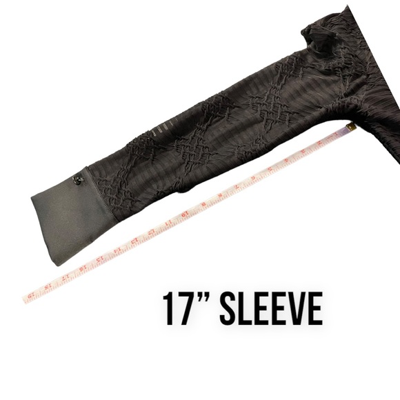 543 - NEW FRANCAIS MONTREAL TOP - Picture 9 of 14